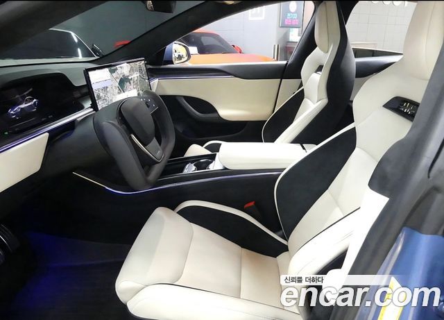 Tesla Model S 2026 — photo 10
