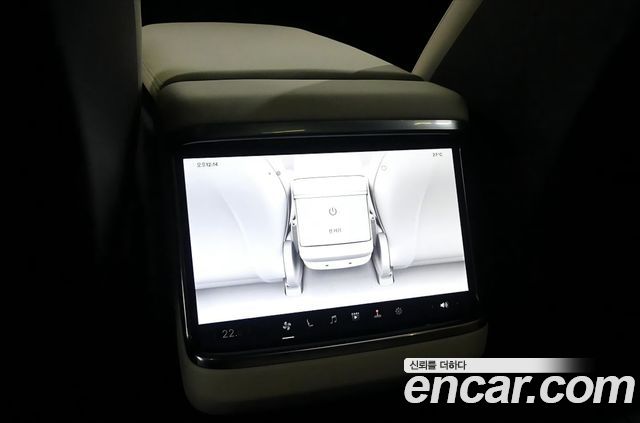 Tesla Model S 2026 — photo 19