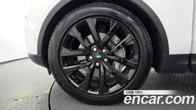 Land Rover Discovery 2023 — photo 5