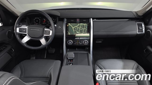 Land Rover Discovery 2023 — photo 7