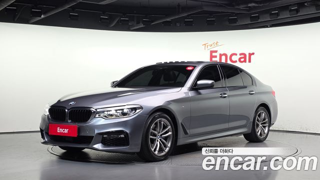 BMW 5-Series 2017 — photo 1