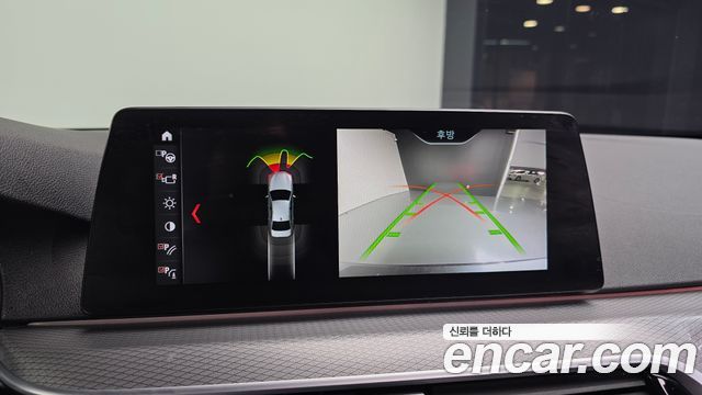 BMW 5-Series 2017 — photo 15