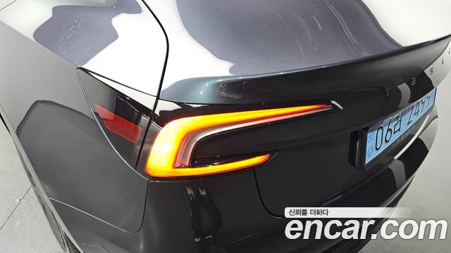 Tesla Model 3 2026 — photo 9