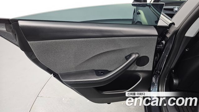 Tesla Model 3 2026 — photo 15