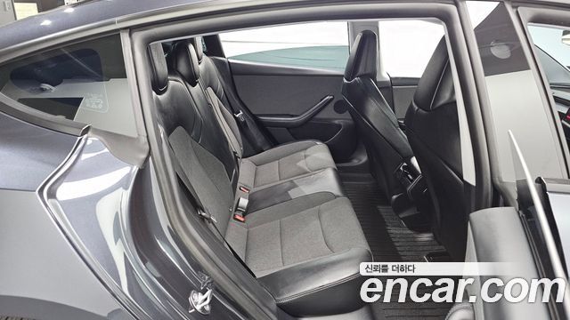 Tesla Model 3 2026 — photo 16