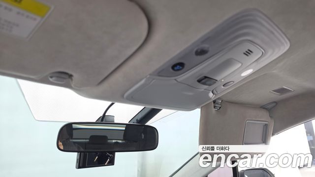 Toyota Prius 2018 — photo 17