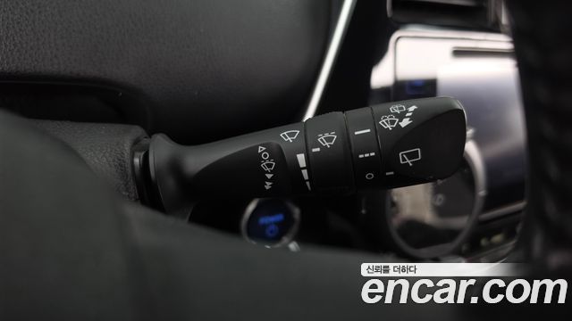 Toyota Prius 2018 — photo 18