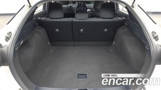 Toyota Prius 2018 — photo 20