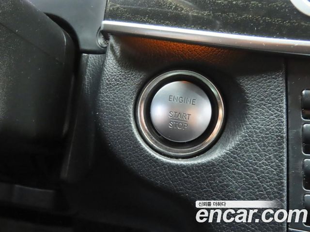 Mercedes-Benz E-Class 2015 — photo 13