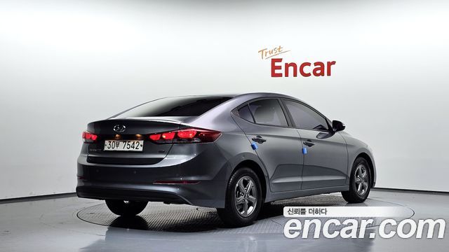 Hyundai AVANTE 2017 — photo 2