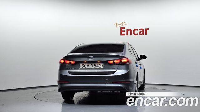 Hyundai AVANTE 2017 — photo 4