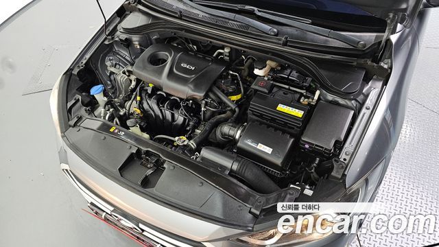 Hyundai AVANTE 2017 — photo 6