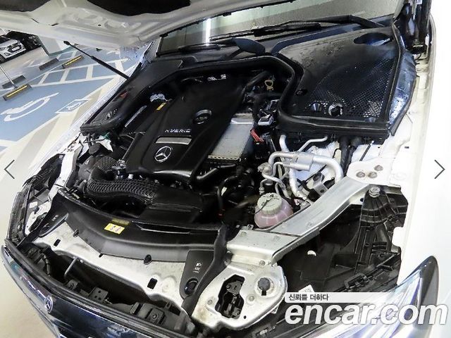 Mercedes-Benz E-Class 2019 — photo 19