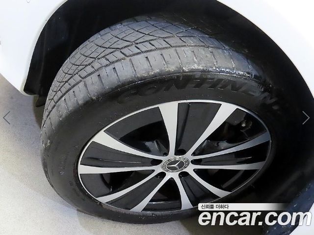 Mercedes-Benz E-Class 2019 — photo 20