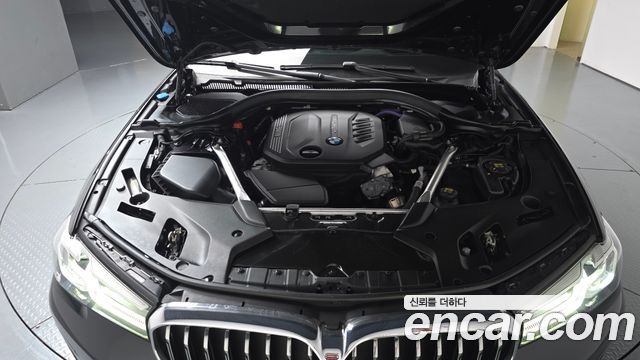 BMW 5-Series 2021 — photo 6