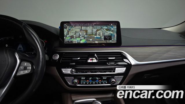 BMW 5-Series 2021 — photo 20