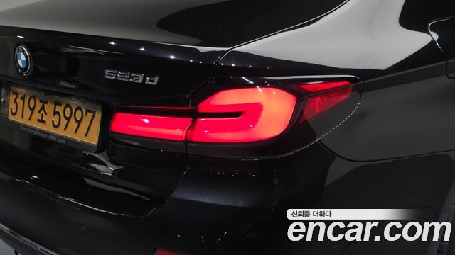 BMW 5-Series 2021 — photo 9