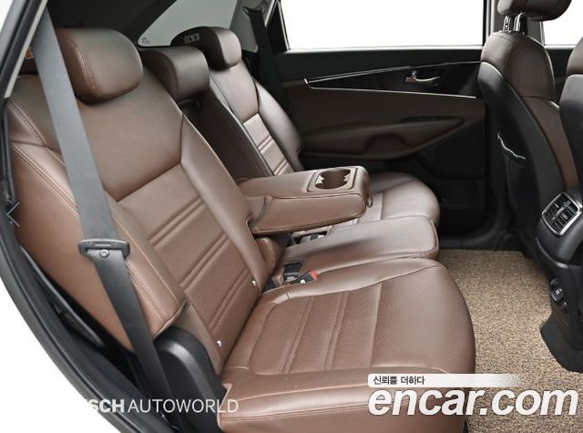 Kia Sorento 2016 — photo 13
