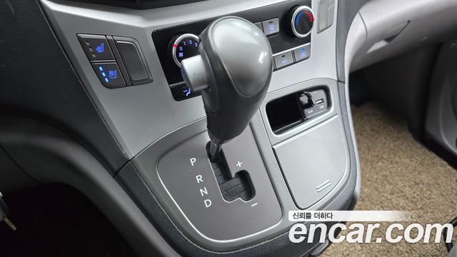 Hyundai Starex 2019 — photo 12