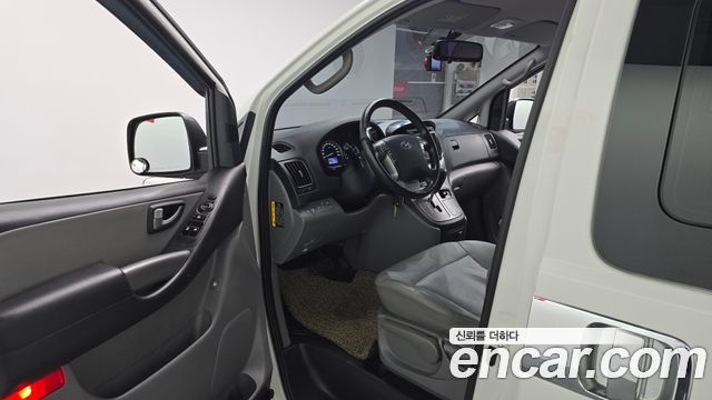Hyundai Starex 2019 — photo 13