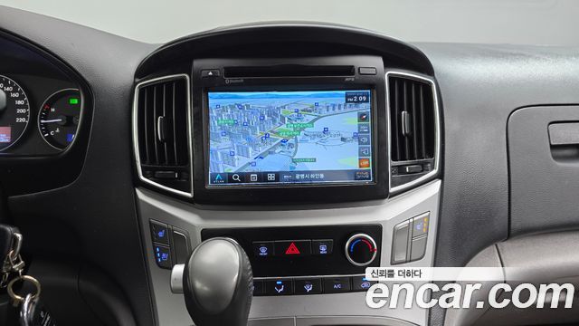 Hyundai Starex 2019 — photo 18