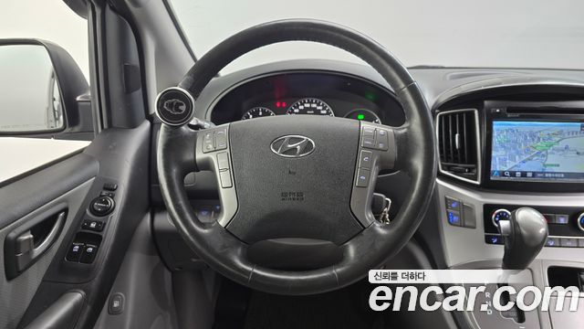 Hyundai Starex 2019 — photo 19