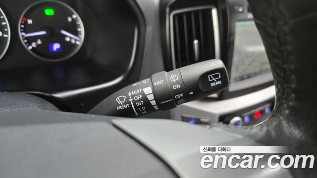 Hyundai Starex 2019 — photo 25