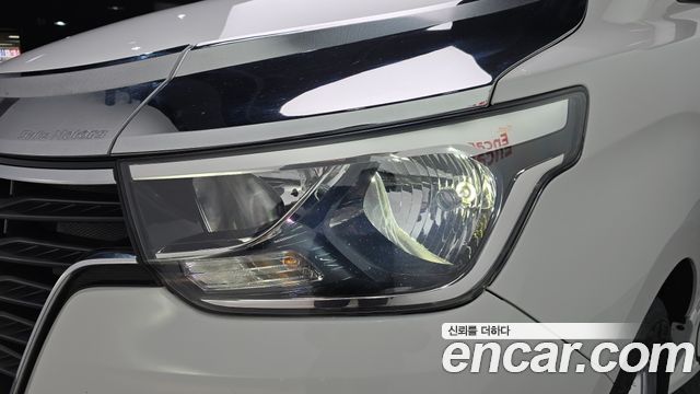 Hyundai Starex 2019 — photo 8