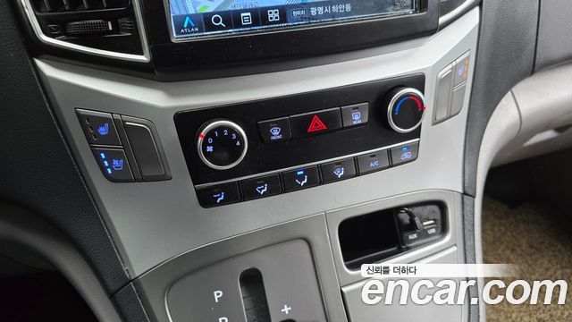 Hyundai Starex 2019 — photo 28