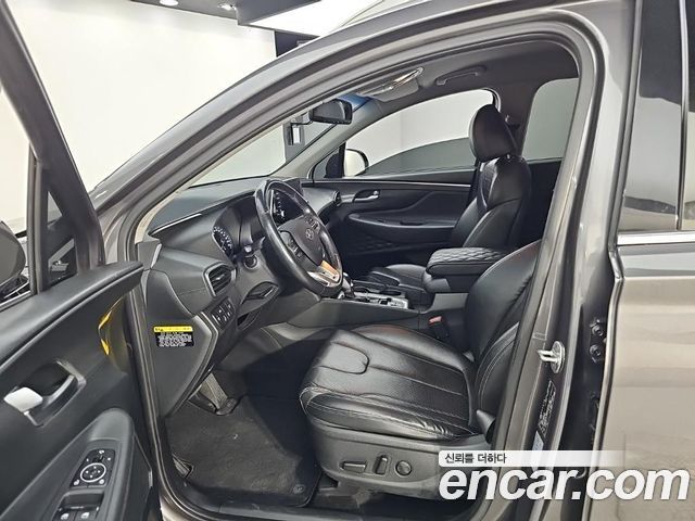 Hyundai Santafe 2019 — photo 11