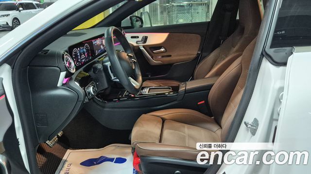 Mercedes-Benz CLA-Class 2025 — photo 10