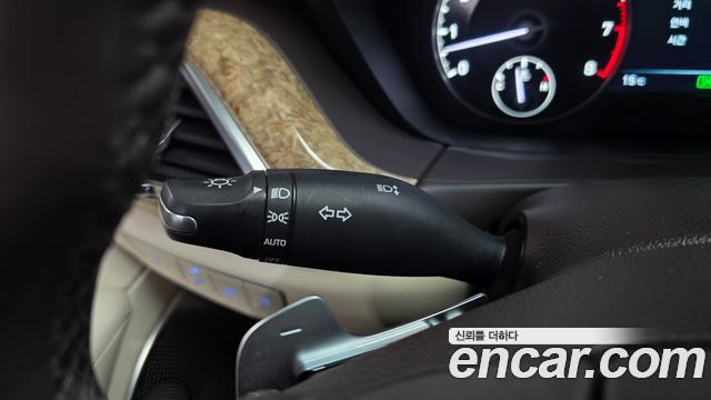 Genesis EQ900 2018 — photo 25