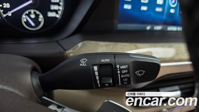 Genesis EQ900 2018 — photo 26