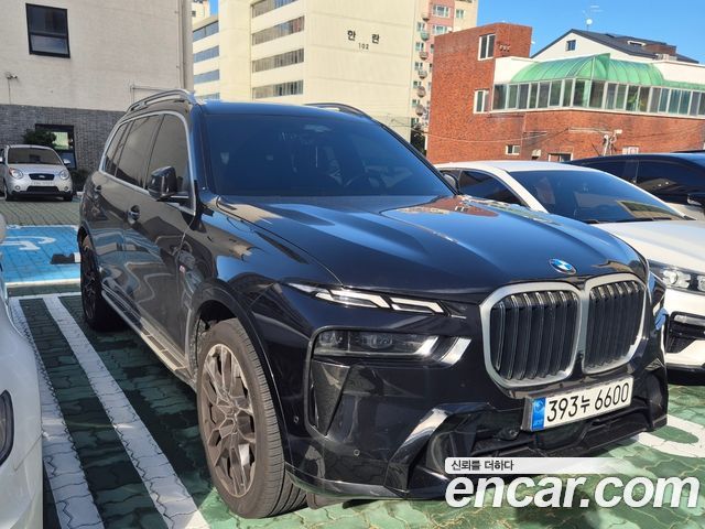 BMW X7 2023 — photo 2