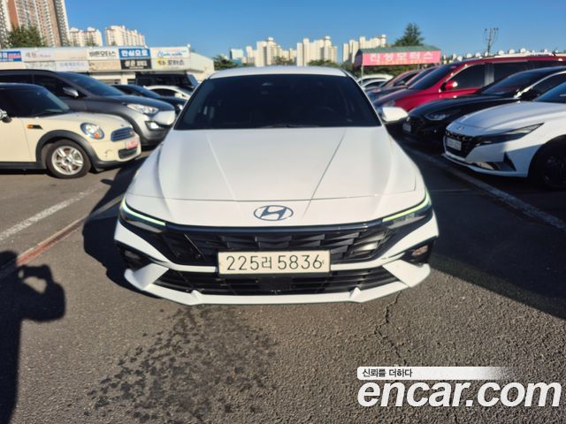 Hyundai AVANTE 2024 — photo 1