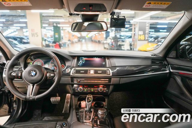 BMW 5-Series 2015 — photo 7