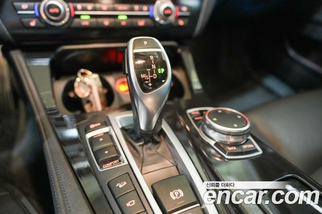BMW 5-Series 2015 — photo 9