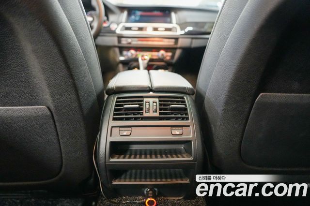BMW 5-Series 2015 — photo 15