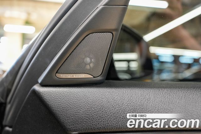 BMW 5-Series 2015 — photo 19