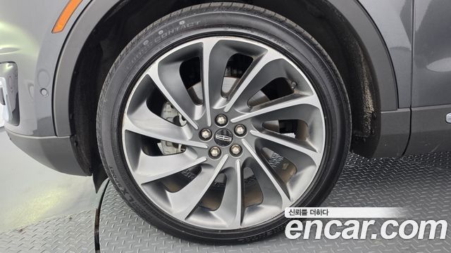 Lincoln Nautilus 2020 — photo 5
