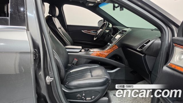 Lincoln Nautilus 2020 — photo 17