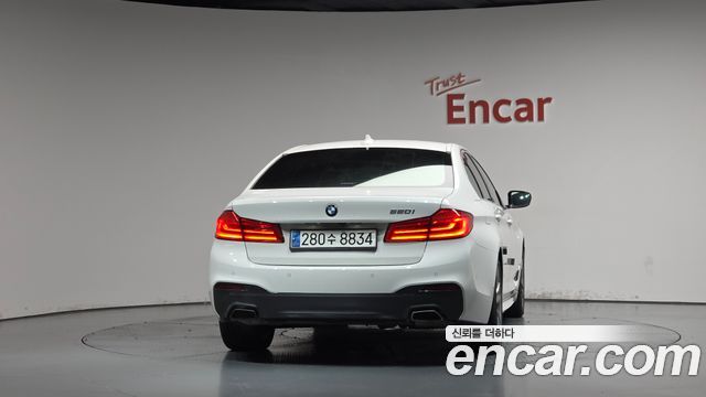 BMW 5-Series 2020 — photo 4