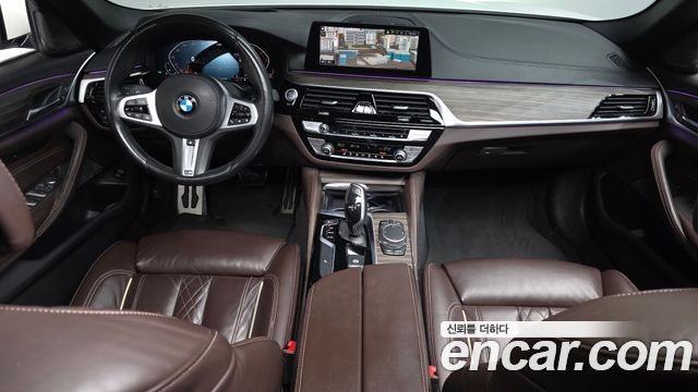 BMW 5-Series 2020 — photo 10