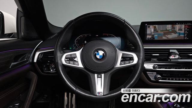BMW 5-Series 2020 — photo 19