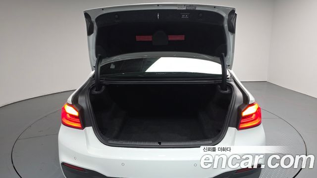 BMW 5-Series 2020 — photo 26
