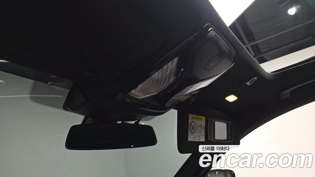 BMW 5-Series 2020 — photo 27