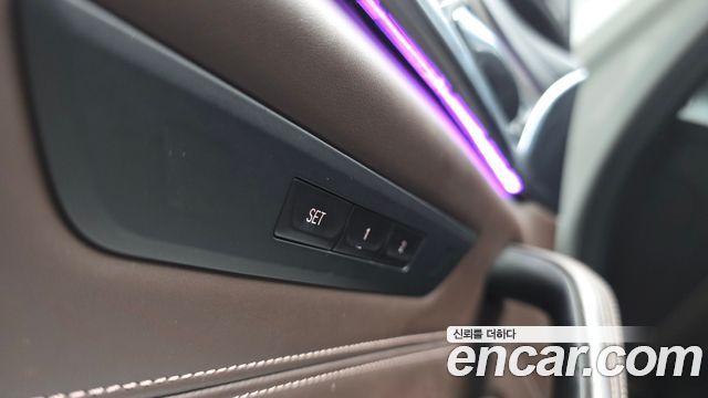 BMW 5-Series 2020 — photo 31