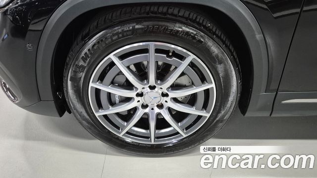 Mercedes-Benz GLA-Class 2022 — photo 5