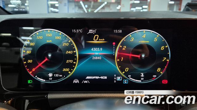 Mercedes-Benz GLA-Class 2022 — photo 8
