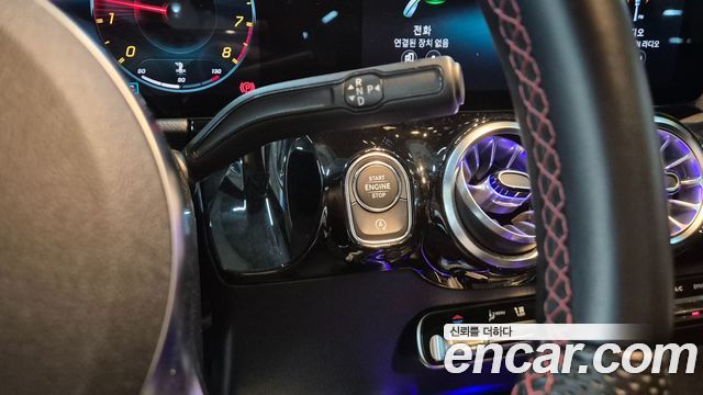 Mercedes-Benz GLA-Class 2022 — photo 9